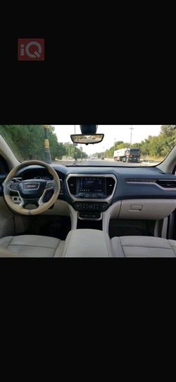 GMC Acadia